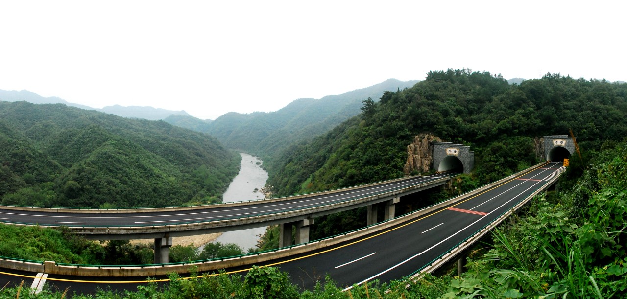 六武隧道全景图4.JPG