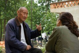 马同云老人介绍当年骑八师驻扎在马店时的抗日活动.JPG