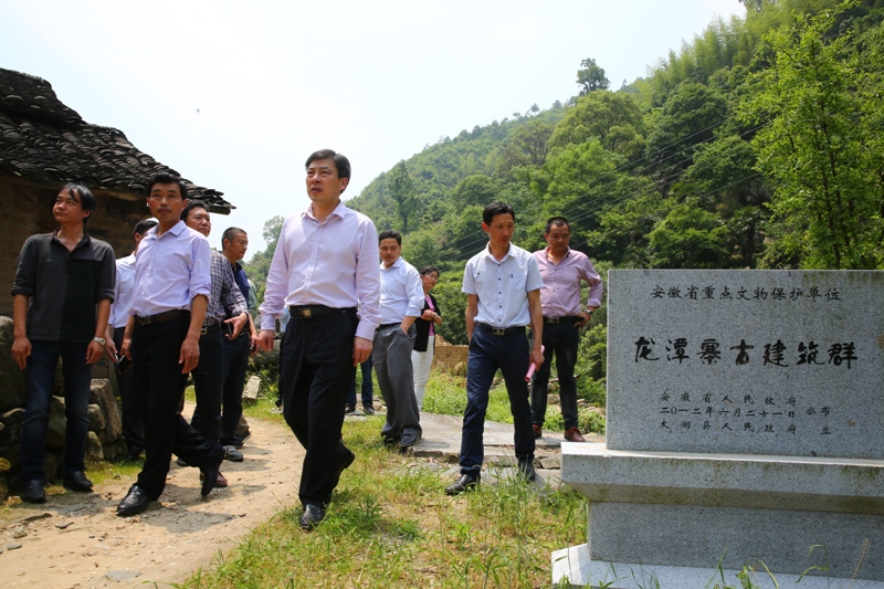 朱小兵深入乡镇调研指导精准扶贫工作 朱小兵深入乡镇调研指导精准扶贫工作