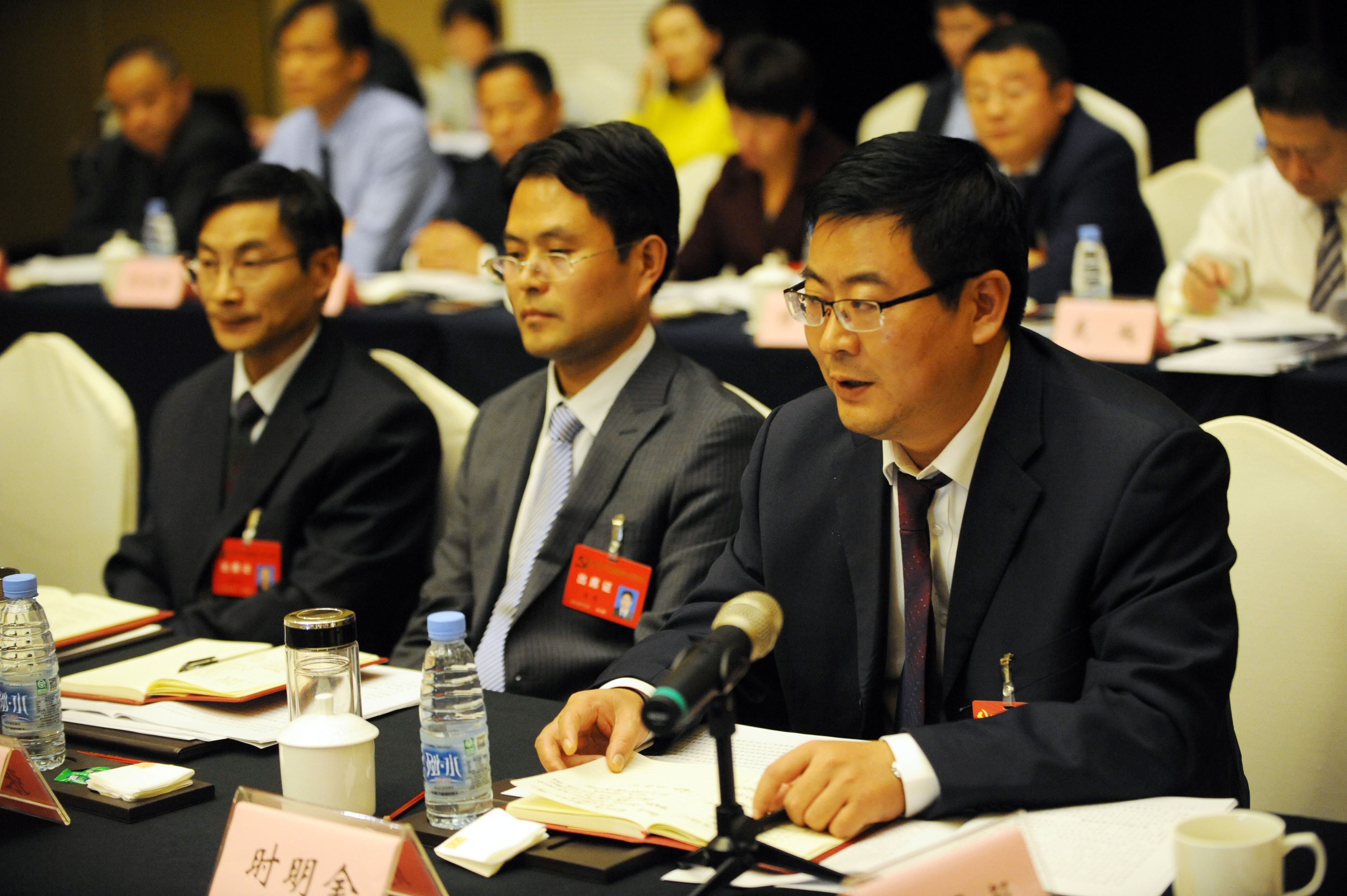 市委党史研究室主任时明金...