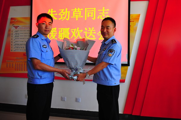 巢湖市副市长,公安局长李加权出席援疆受训监管民警欢送会