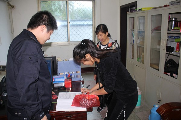 干汊河派出所中秋节通过科技信息化，调取视频，帮助群众找回婚戒，挽回了群众损失。.jpg