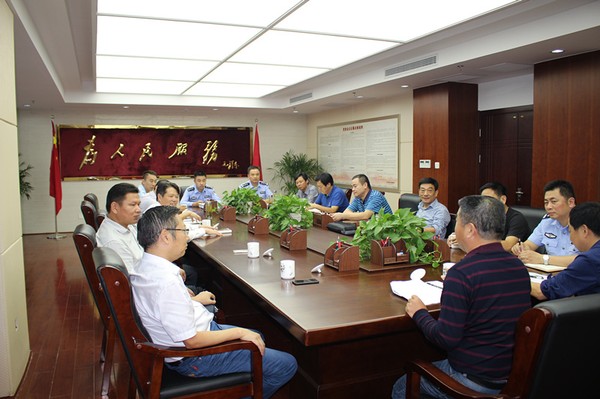 叶集区政法系统一行来我局考察交流依法处置信访活动中违法犯罪行为专项行动开展情况.jpg