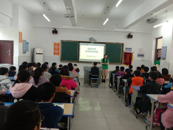 在惠园科普照片3.jpg