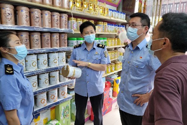 助力“五好”经营店评选  红色服务站党员在路上—肥西县市场监督管理局.jpg
