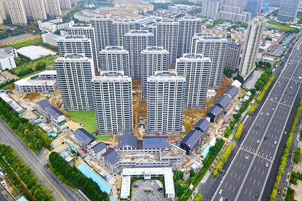 沈校根督导重点项目建设和景区旅游工作