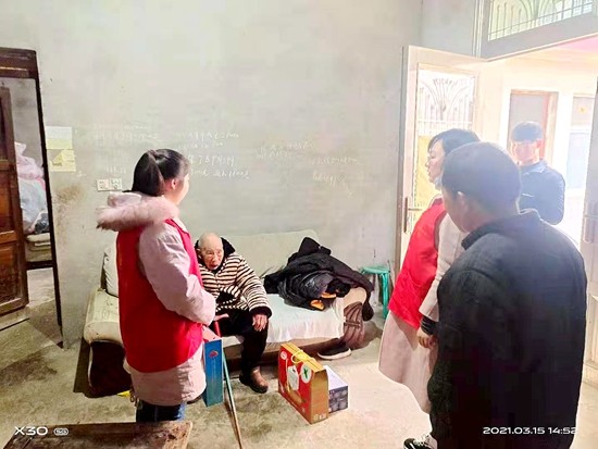 百岁老人1.jpg
