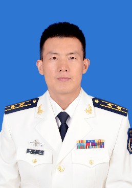 6.张小龙证件照.jpg