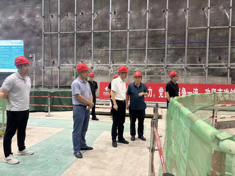 朱学文赴地建公司承建的湖南平江抽水蓄能电站装饰装修项目调研指导