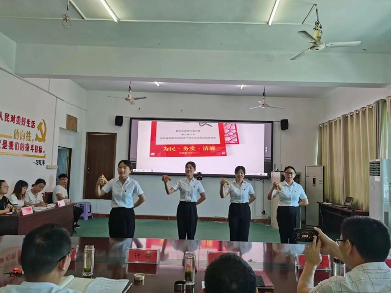 CtG0ZGS3TqiAO_APAAP-CJ_qW-g713.jpg