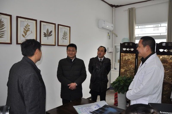 县长阮波来县中医院调研指导工作2.jpg