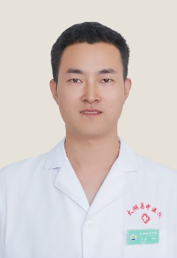 王霖.jpg