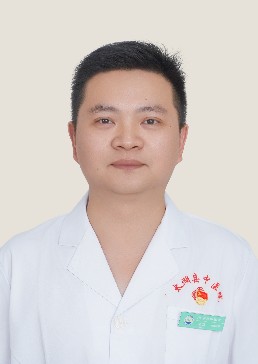汤龙.jpg