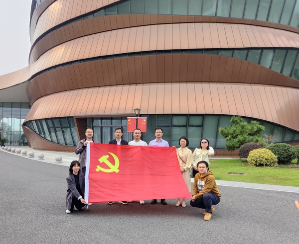 http://file.yun08.ishang.net:8000/mserver/upfile//5b752c3c7f8b9a7c53fcc1ac/202310/202310311152081614_xEwbDeMr_600x491.jpg