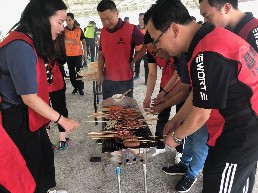 野外自主BBQ.jpg