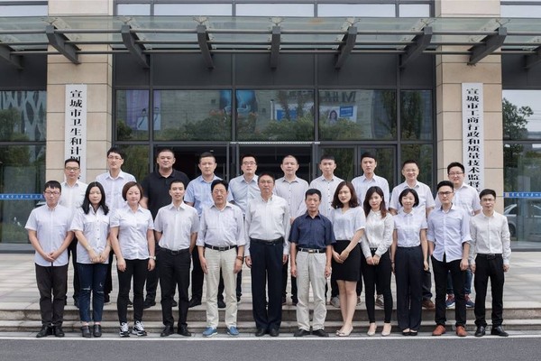 团队照片.jpg