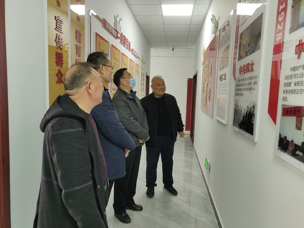 3.19日市科协到阜南县胜利社区开展调研工作01.jpg
