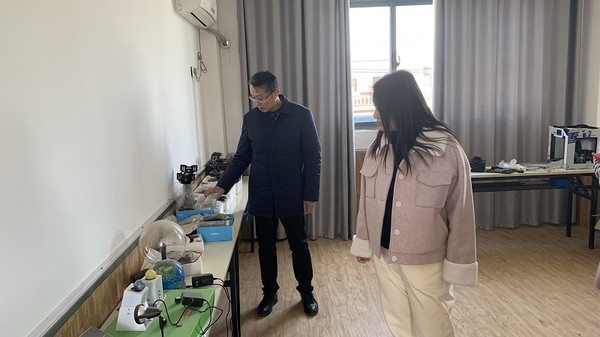 阜南县科协到王家坝中心学校开展调研04.jpg