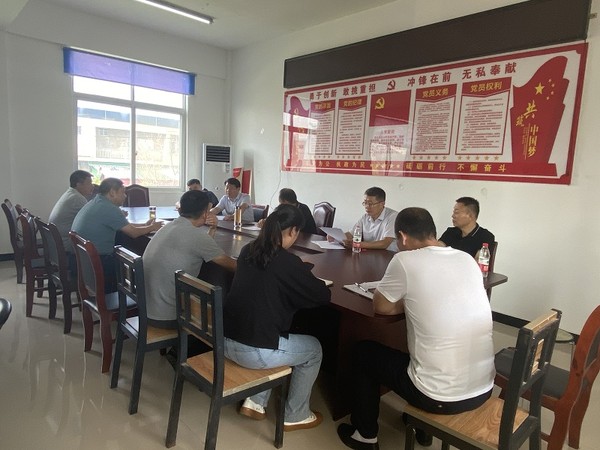 阜南县科协走访慰问第八批选派干部000(1).jpg
