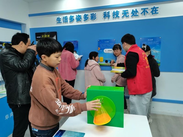 农村少儿爱科学002.jpg