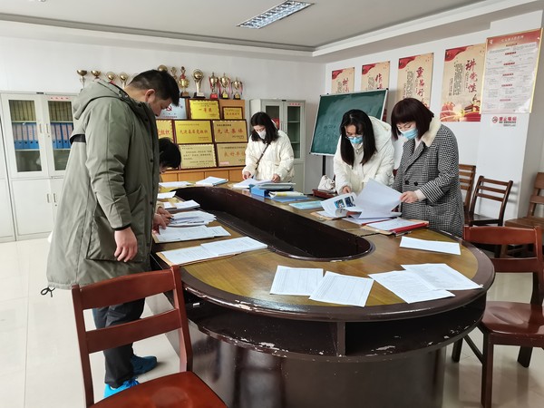 阜南县举办2022年科技创新大赛评选活动12.10 (3).jpg