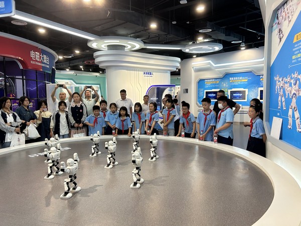颍州区科协开展“弘扬科学家精神  践行社会主义核心价值观”主题教育活动3.jpg
