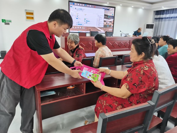 活动图片2.jpg