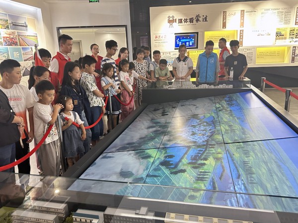 阜南县科协开展科普研学活动.png