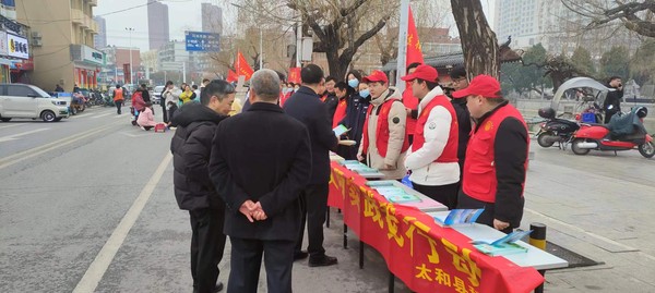 太和县科协“学雷锋、文明实践我行动”科普志愿服务活动现场3.jpg