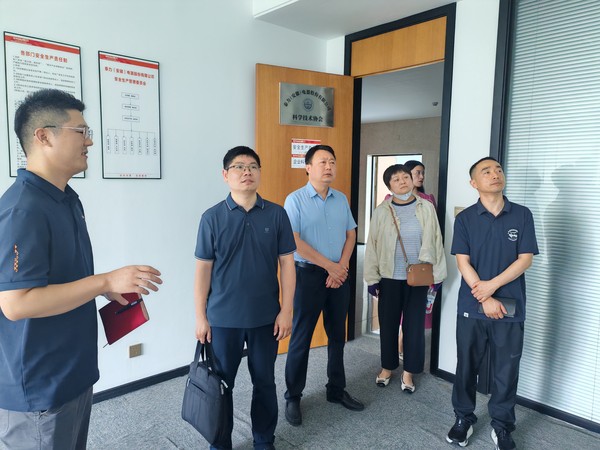 阜阳市科协来阜南县调研企业科协及科普阵地建设工作2.jpg
