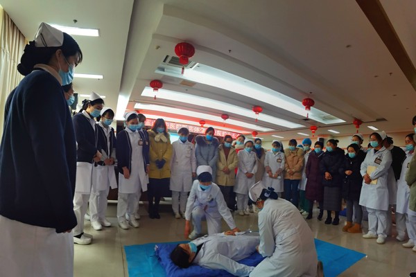 患者跌倒坠床应急演练.jpg