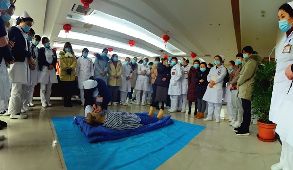 患者管道滑脱应急演练.jpg