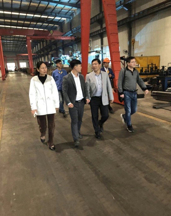 石台镇镇长纵海燕赴江苏国润集团有限公司招商考察