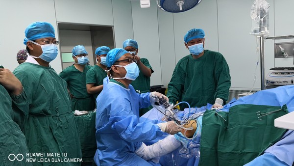 骨科二病区成功完成我院首例关节镜下半月板探查及成形术