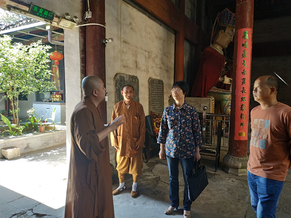 宣城市委统战副部长、市民宗局局长郭梅香检查宗教活动场所安全工作02