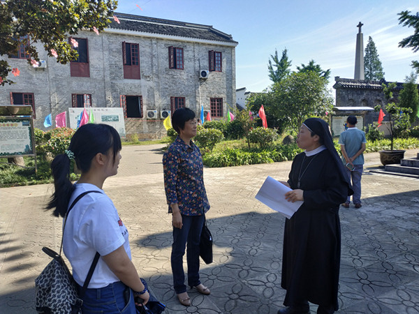 宣城市委统战副部长、市民宗局局长郭梅香检查宗教活动场所安全工作01