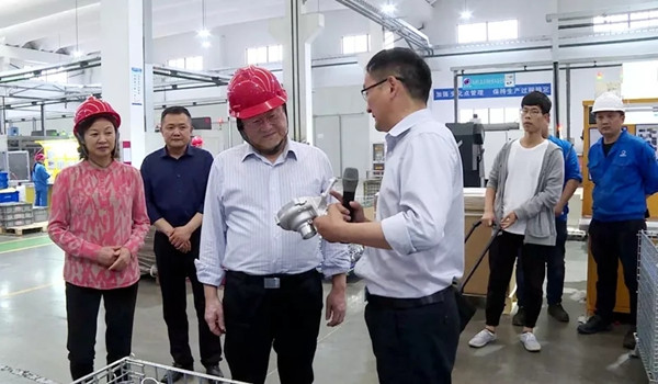 省政协副主席郑永飞率省政协工商联界委员来广德调研2