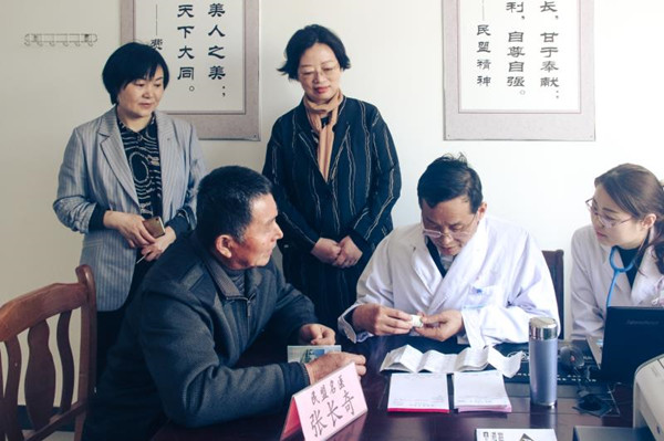 弘扬民盟精神服务一方百姓01