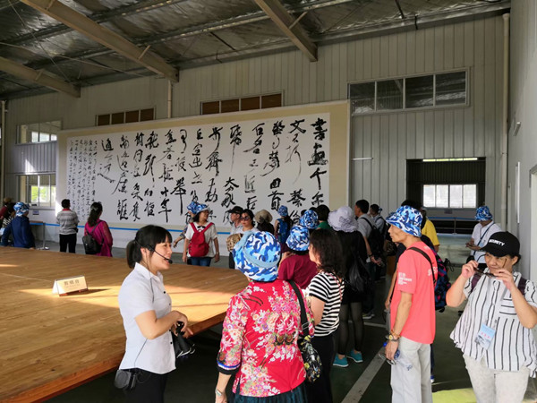 台湾高雄市新移民发展协会来泾县参访1
