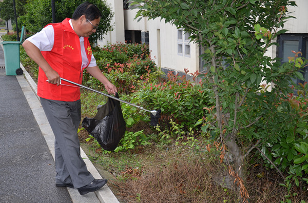 市委统战部开展主题党日暨联点共建志愿服务活动03