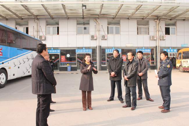 副市长余泳来我司客运南站检查春运安全工作
