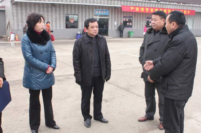 市物价局来我司客运南站检查春运价格秩序（xù）