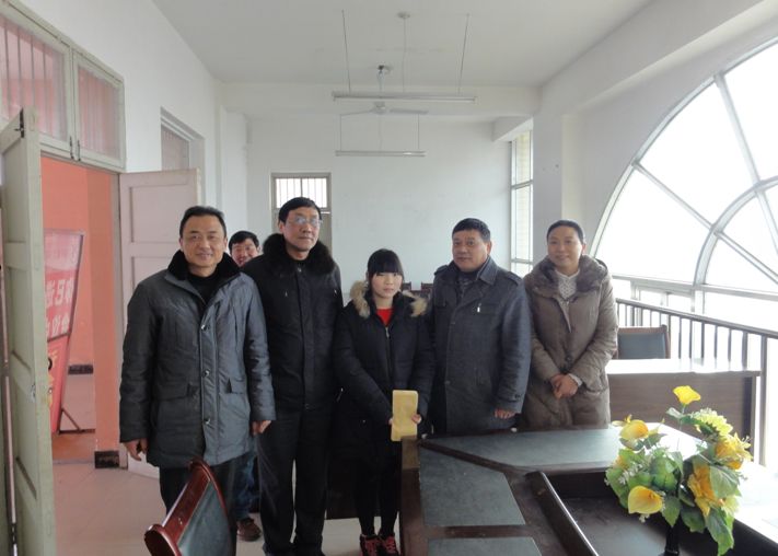 修理厂党支部到丁集中学开展结对帮扶活动（dòng）