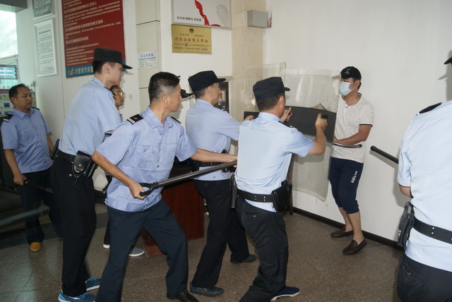 总公司开展（zhǎn）2017年度消防应急知识培训、反（fǎn）恐防暴和消防救援（yuán）演练活动